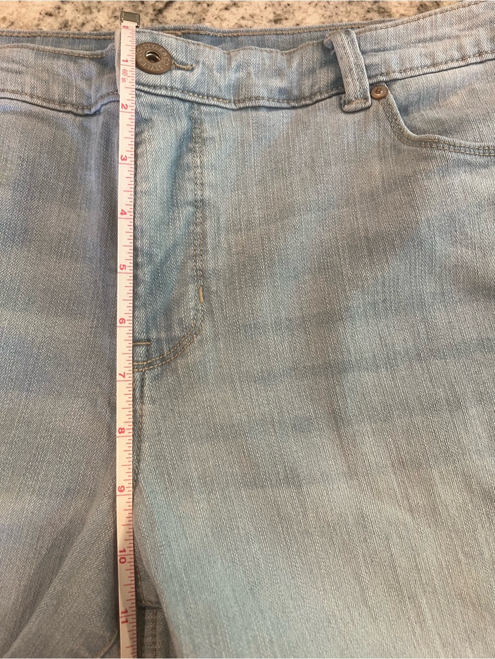 Upcycled 🌼 Denim Shorts - Casual Rolled Hem- Back pockets w Floral Fabric - Picture 10 of 11